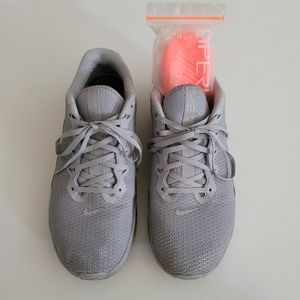 Nike Metcon 5 Gently Used Size 10.5